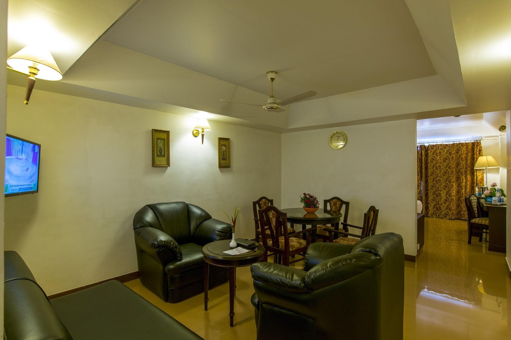 Golf View Hotels & Suites Nedumbassery Εξωτερικό φωτογραφία
