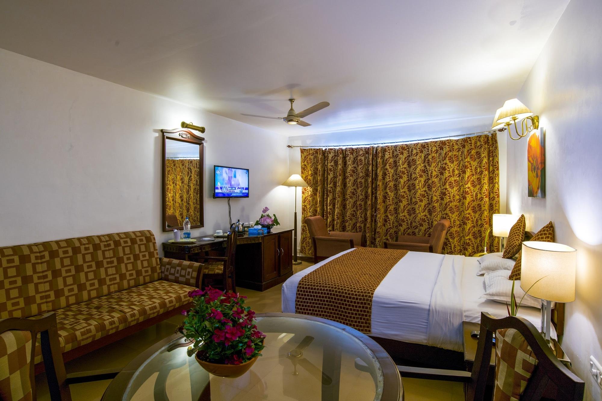 Golf View Hotels & Suites Nedumbassery Εξωτερικό φωτογραφία