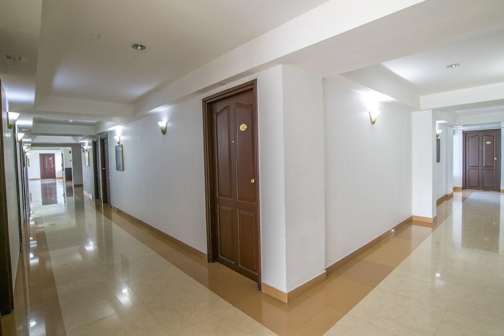 Golf View Hotels & Suites Nedumbassery Εξωτερικό φωτογραφία