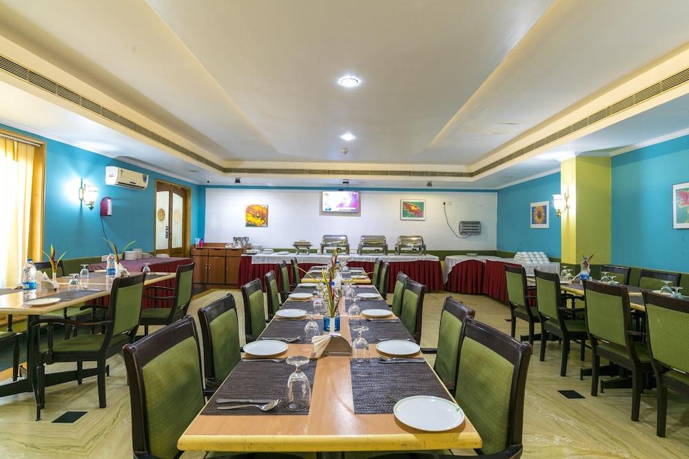 Golf View Hotels & Suites Nedumbassery Εξωτερικό φωτογραφία