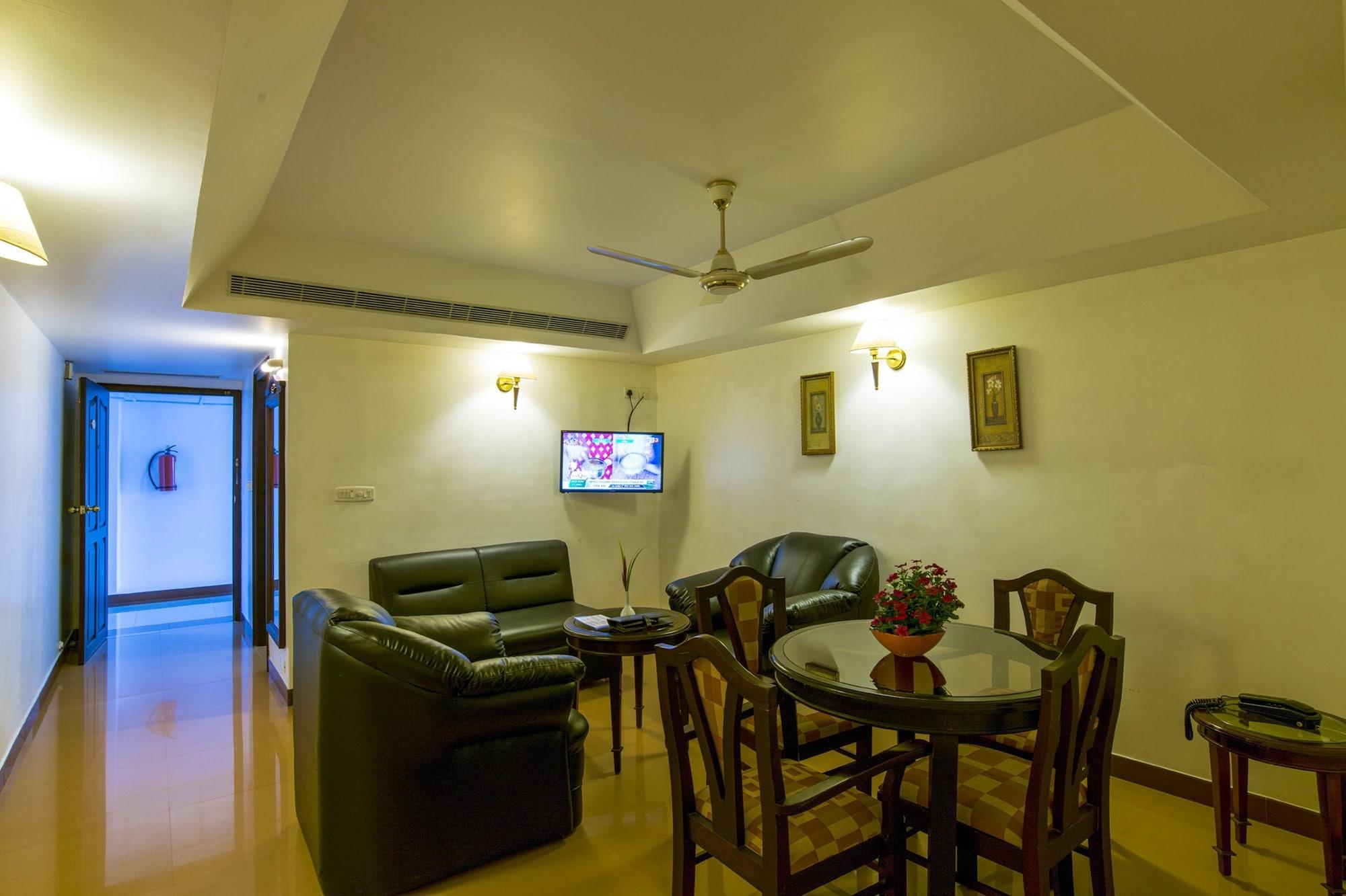Golf View Hotels & Suites Nedumbassery Εξωτερικό φωτογραφία