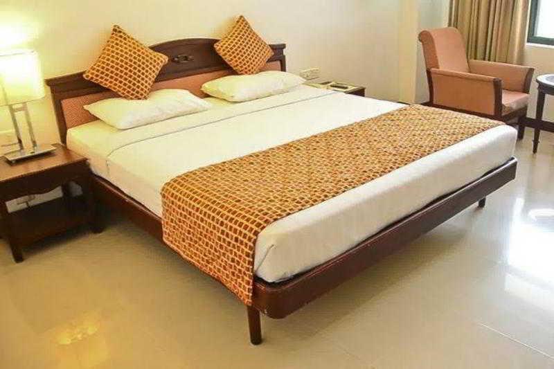 Golf View Hotels & Suites Nedumbassery Εξωτερικό φωτογραφία