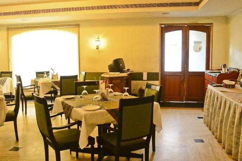 Golf View Hotels & Suites Nedumbassery Εξωτερικό φωτογραφία