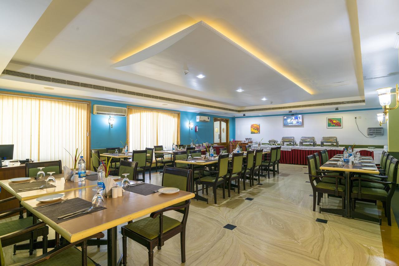 Golf View Hotels & Suites Nedumbassery Εξωτερικό φωτογραφία