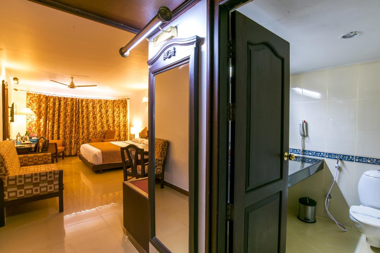 Golf View Hotels & Suites Nedumbassery Εξωτερικό φωτογραφία
