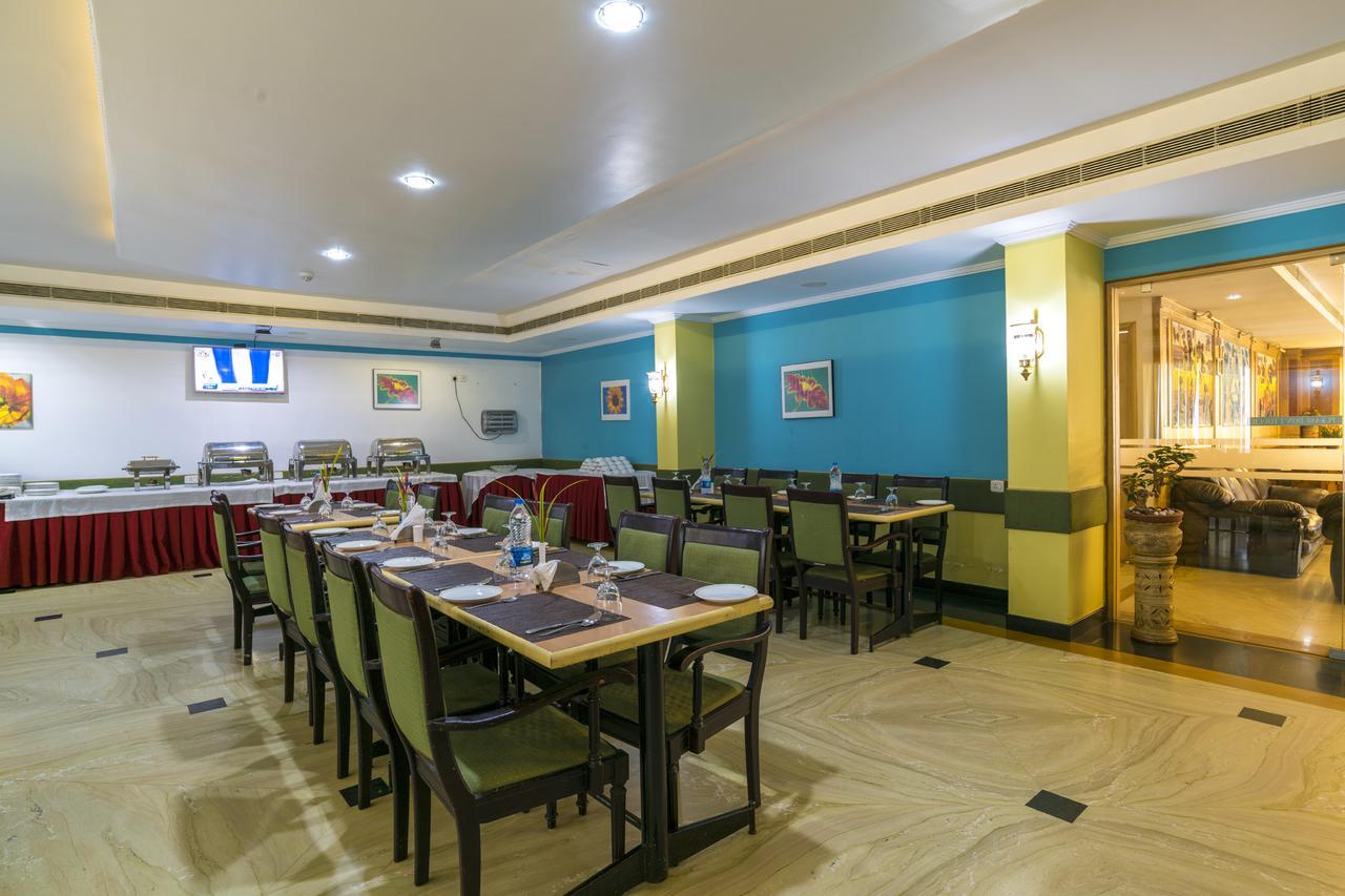 Golf View Hotels & Suites Nedumbassery Εξωτερικό φωτογραφία