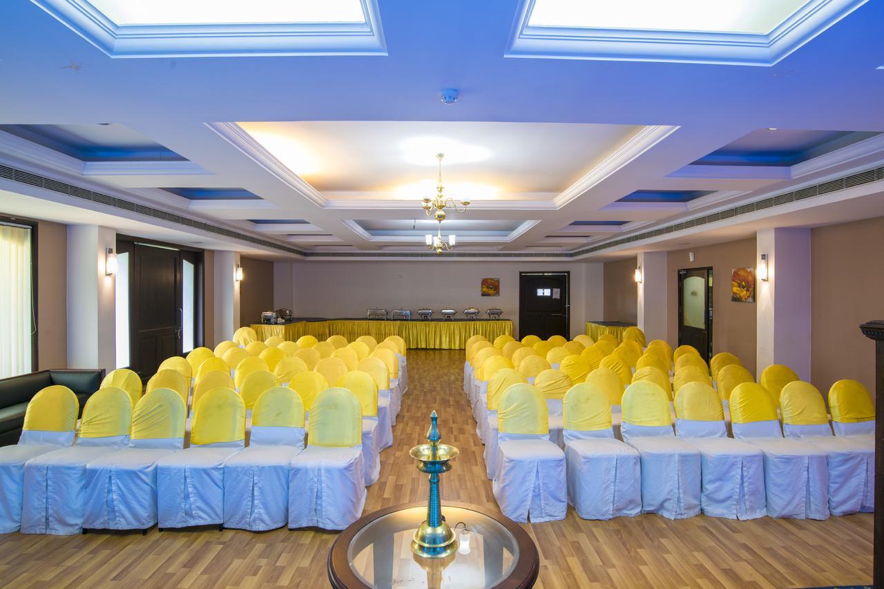 Golf View Hotels & Suites Nedumbassery Εξωτερικό φωτογραφία