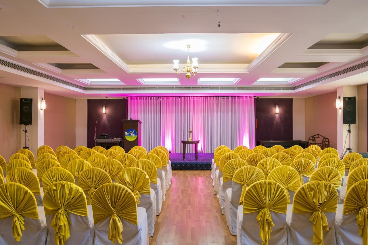 Golf View Hotels & Suites Nedumbassery Εξωτερικό φωτογραφία