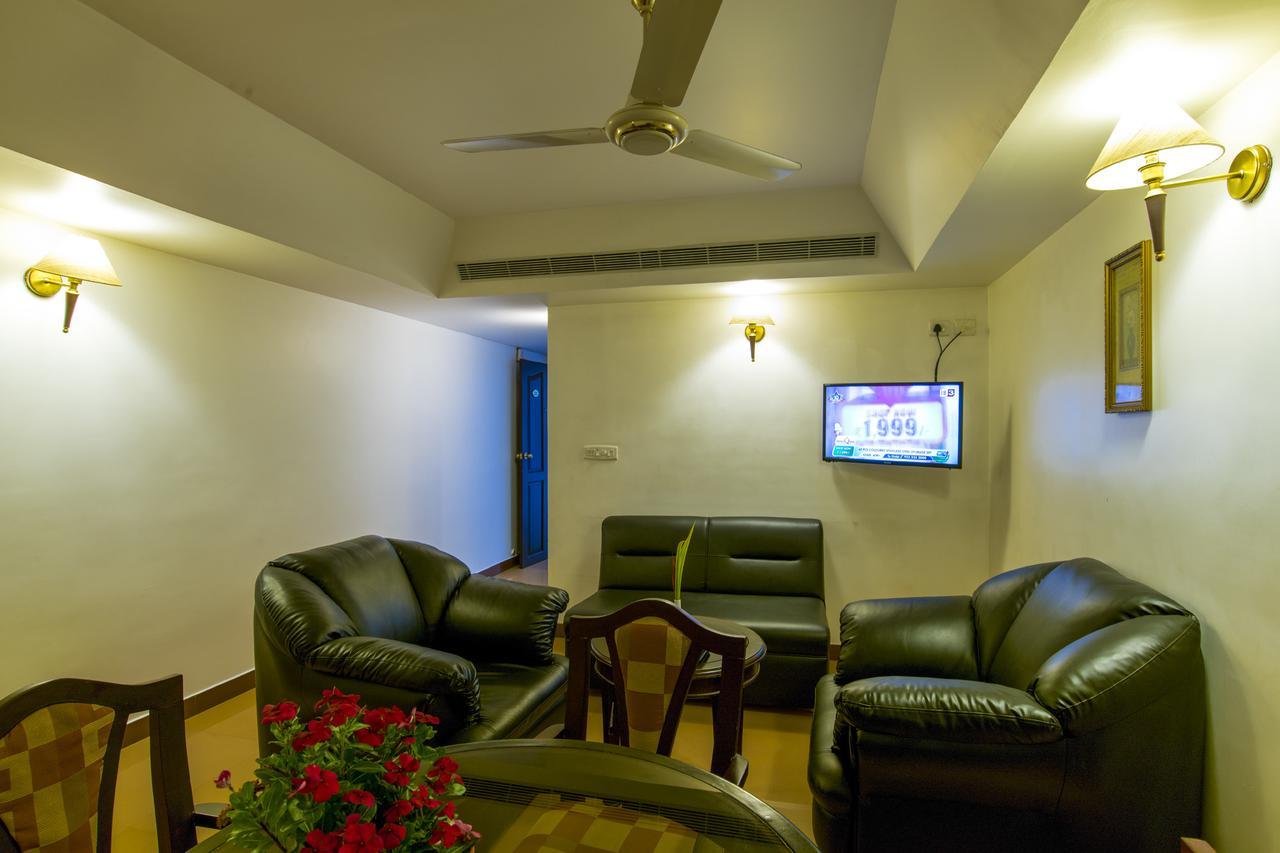 Golf View Hotels & Suites Nedumbassery Εξωτερικό φωτογραφία